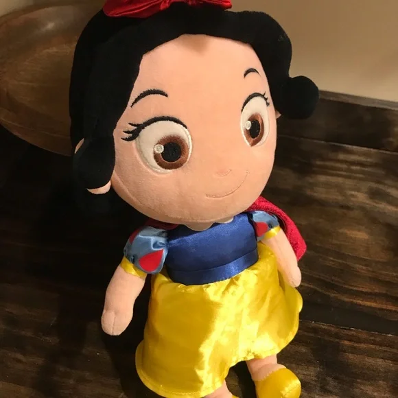 The Disney Store Plush Princess Young Girl Snow White Toddler Baby Doll Toy 12" - Picture 3 of 7